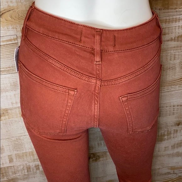 Free People Raw hem High-Rise skinny Jeans 2 (26) - Picture 7 of 12